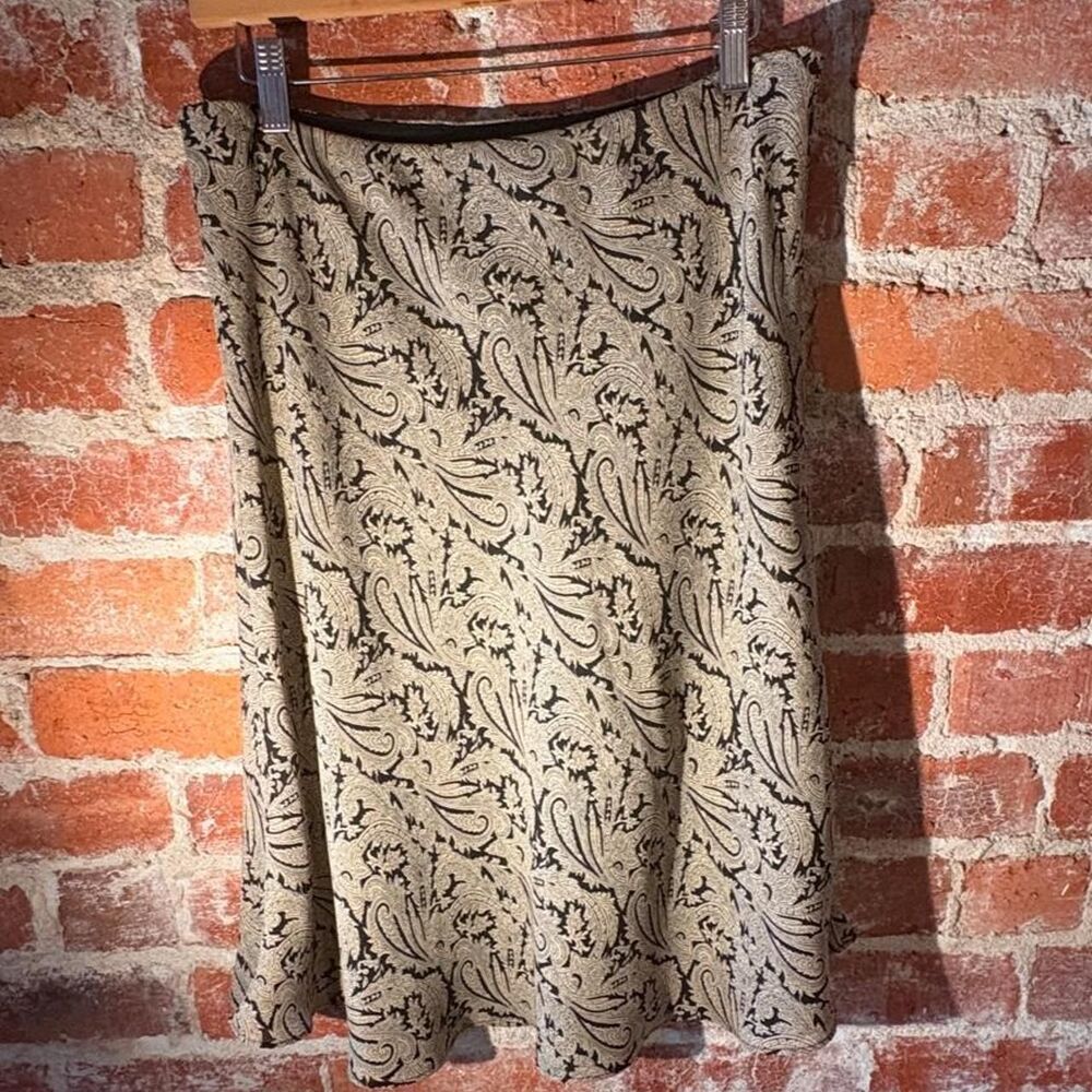 Talbots black & cream paisley floral lettuce trim midi skirt Size 10